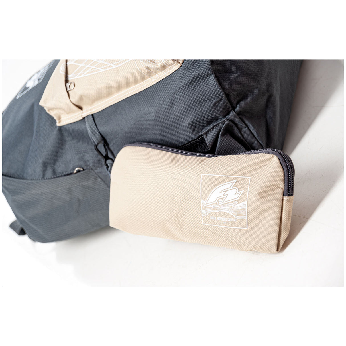 F2 Rucksack Trail Tasche 22 L Grau/Beige